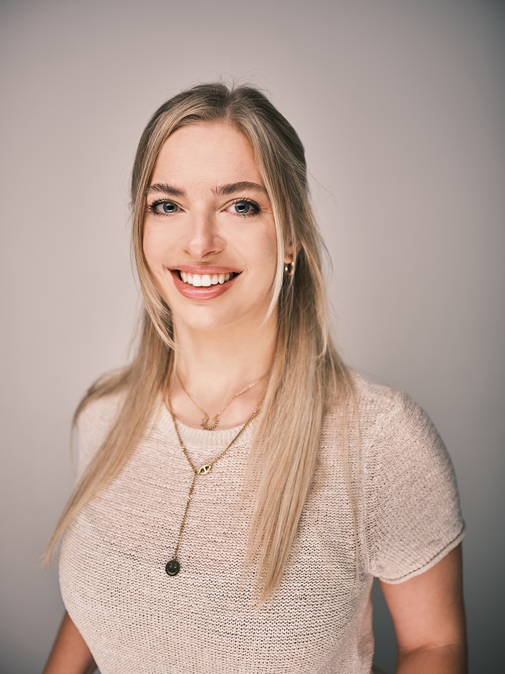 Theresa – Salonleitung, hair emotion by janina