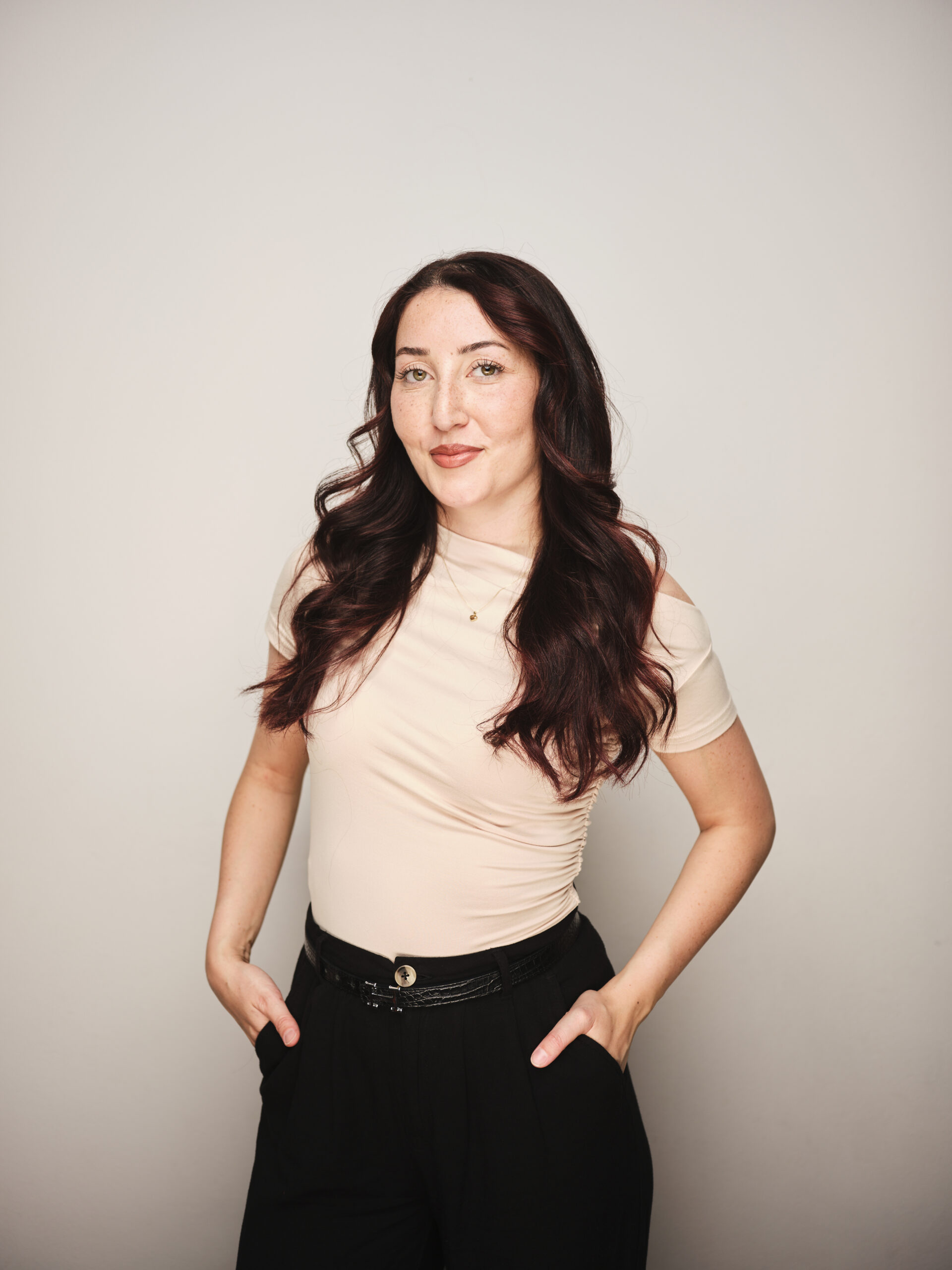 Yasemin – Friseurmeisterin, hair emotion by janina
