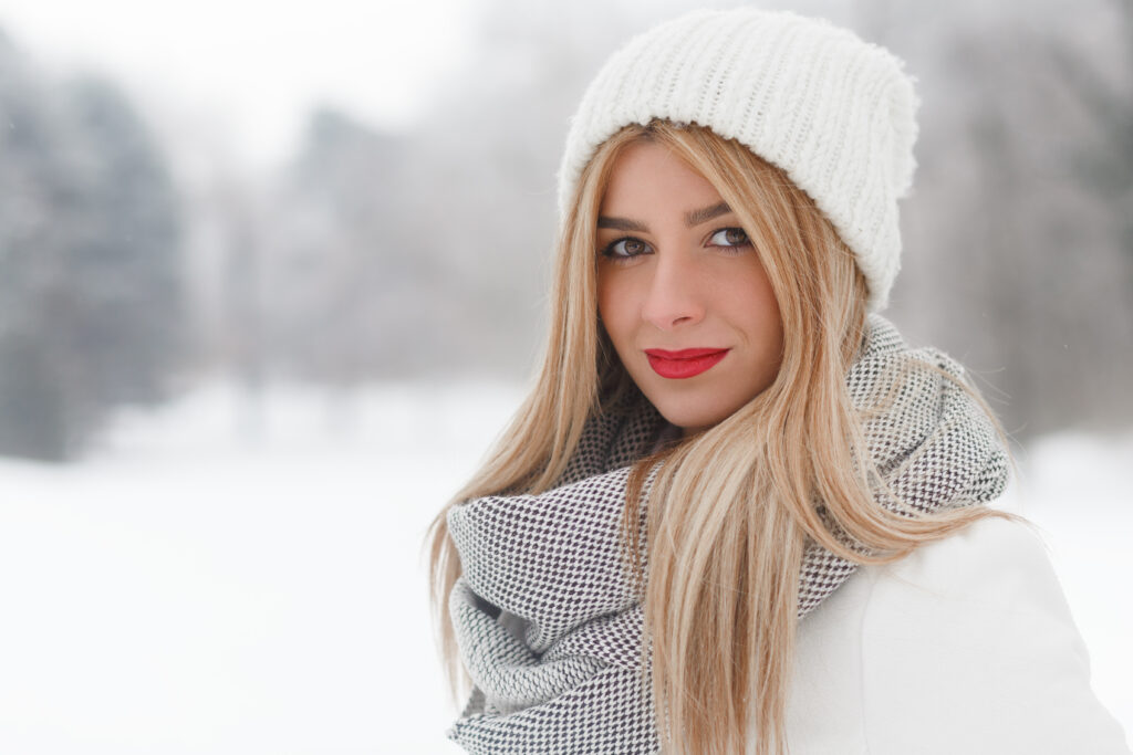 Winterblond 2025: Kühle Blondtöne ohne Gelbstich – Tipps aus Seligenstadt